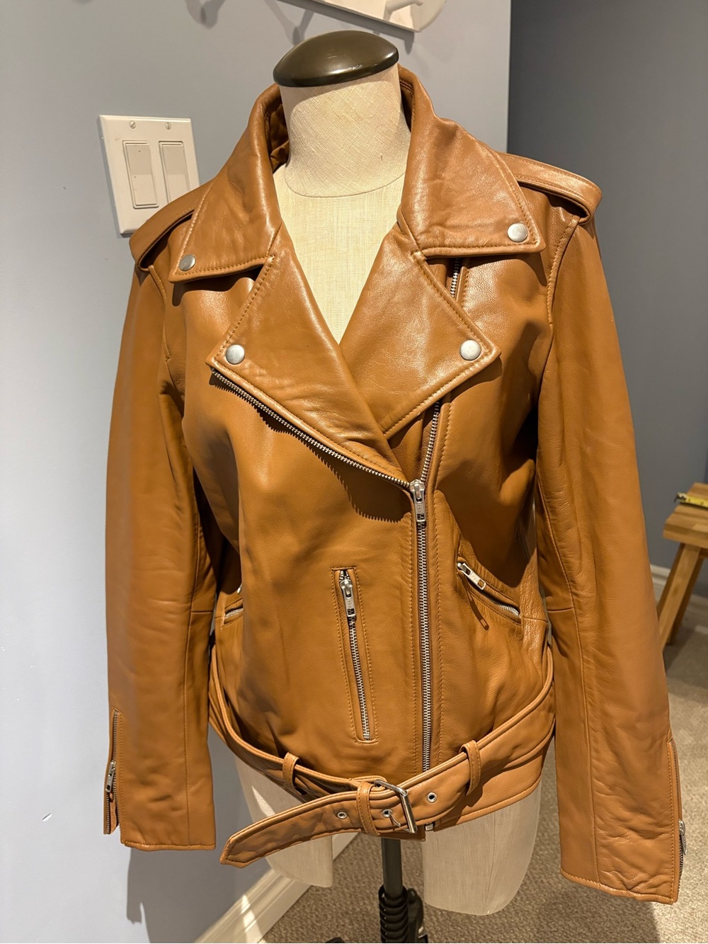 Quince Women's L cognac/tan Leather Biker Jacket - Classic Moto Style